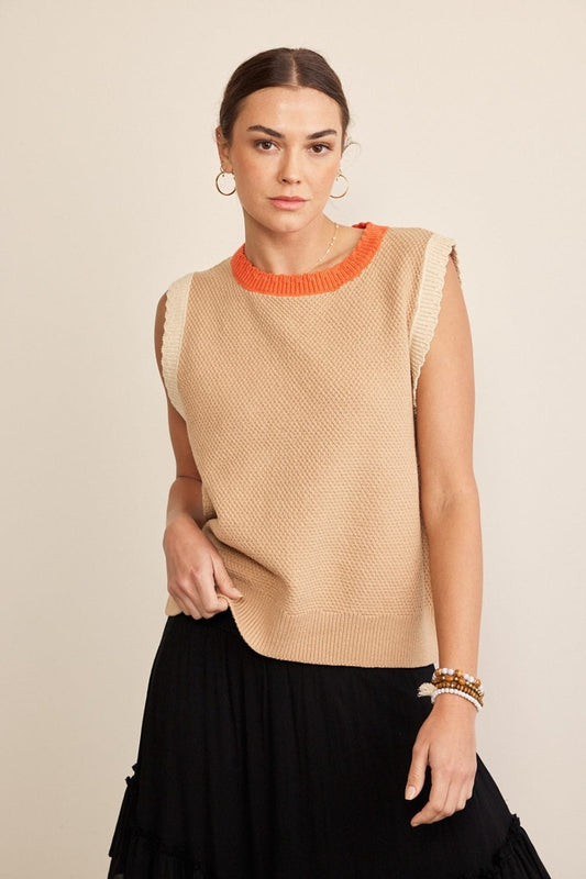 In February Contrast Round Neck Sweater Vest - Trendsi