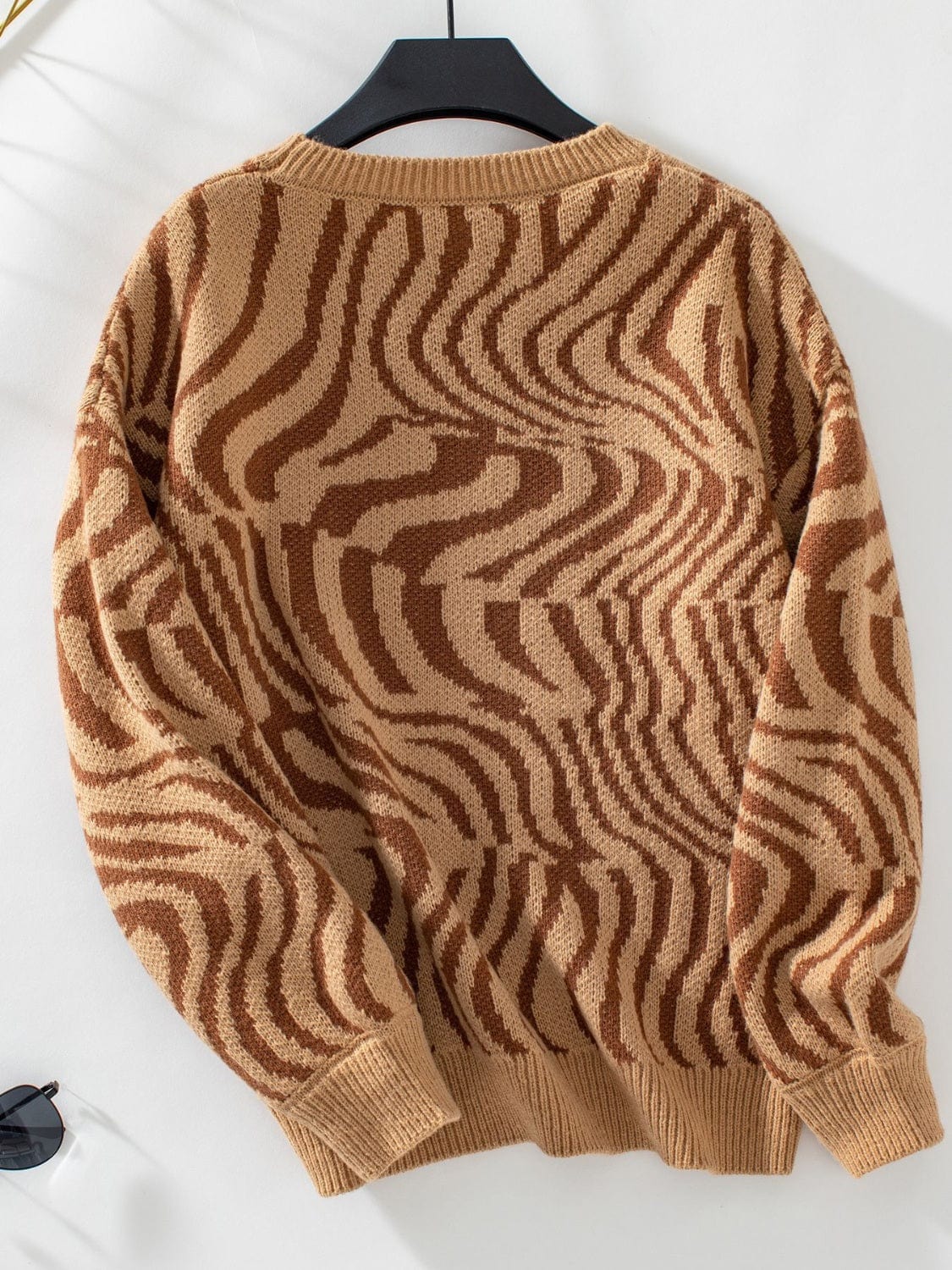 Geometric Round Neck Long Sleeve Sweater - Trendsi
