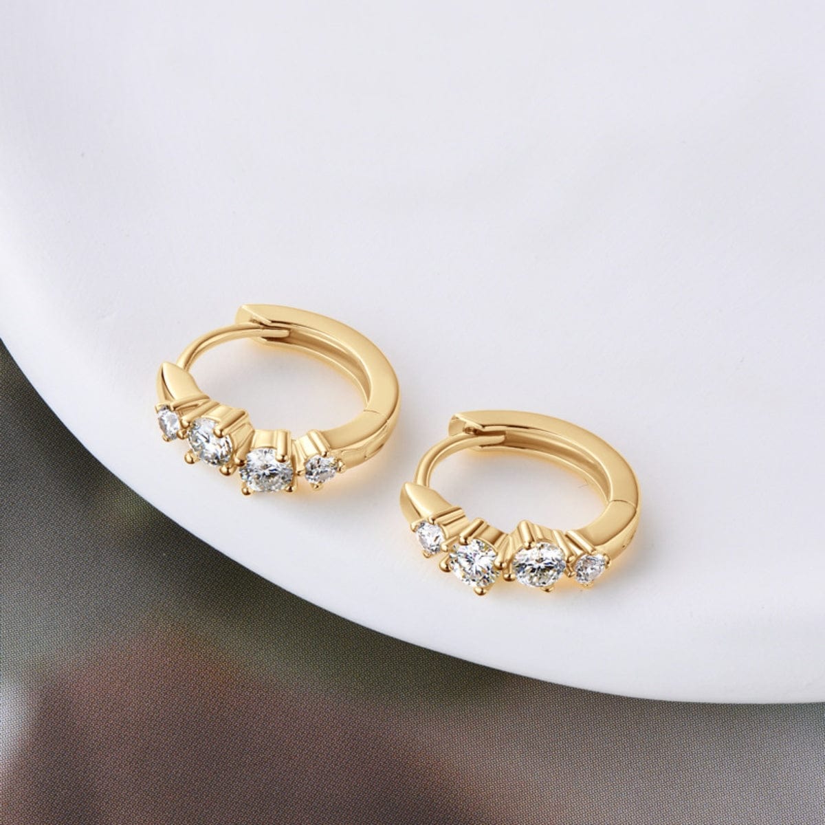925 Sterling Silver Moissanite Huggie Earrings - Trendsi