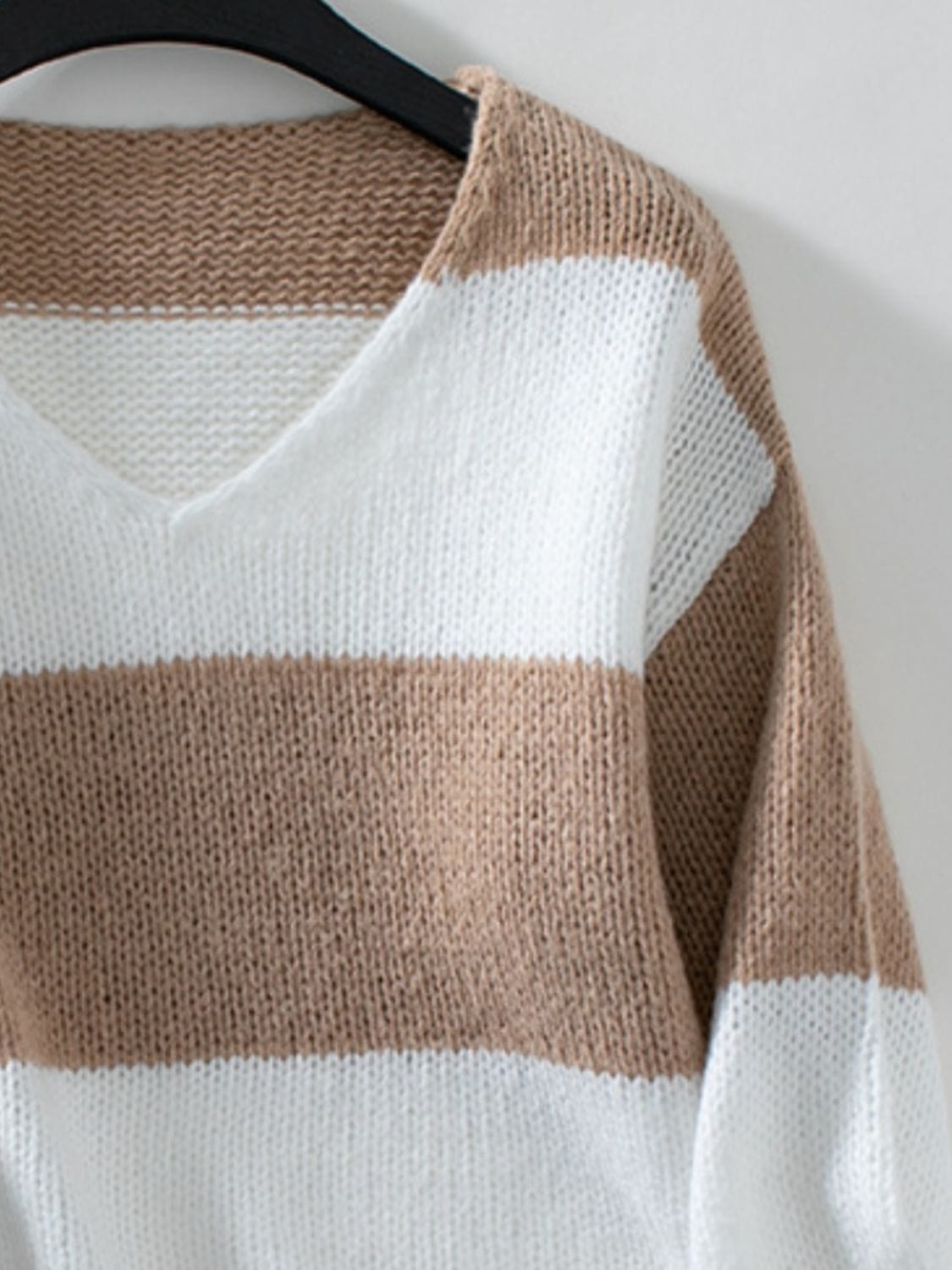 Color Block V-Neck Long Sleeve Sweater - Trendsi