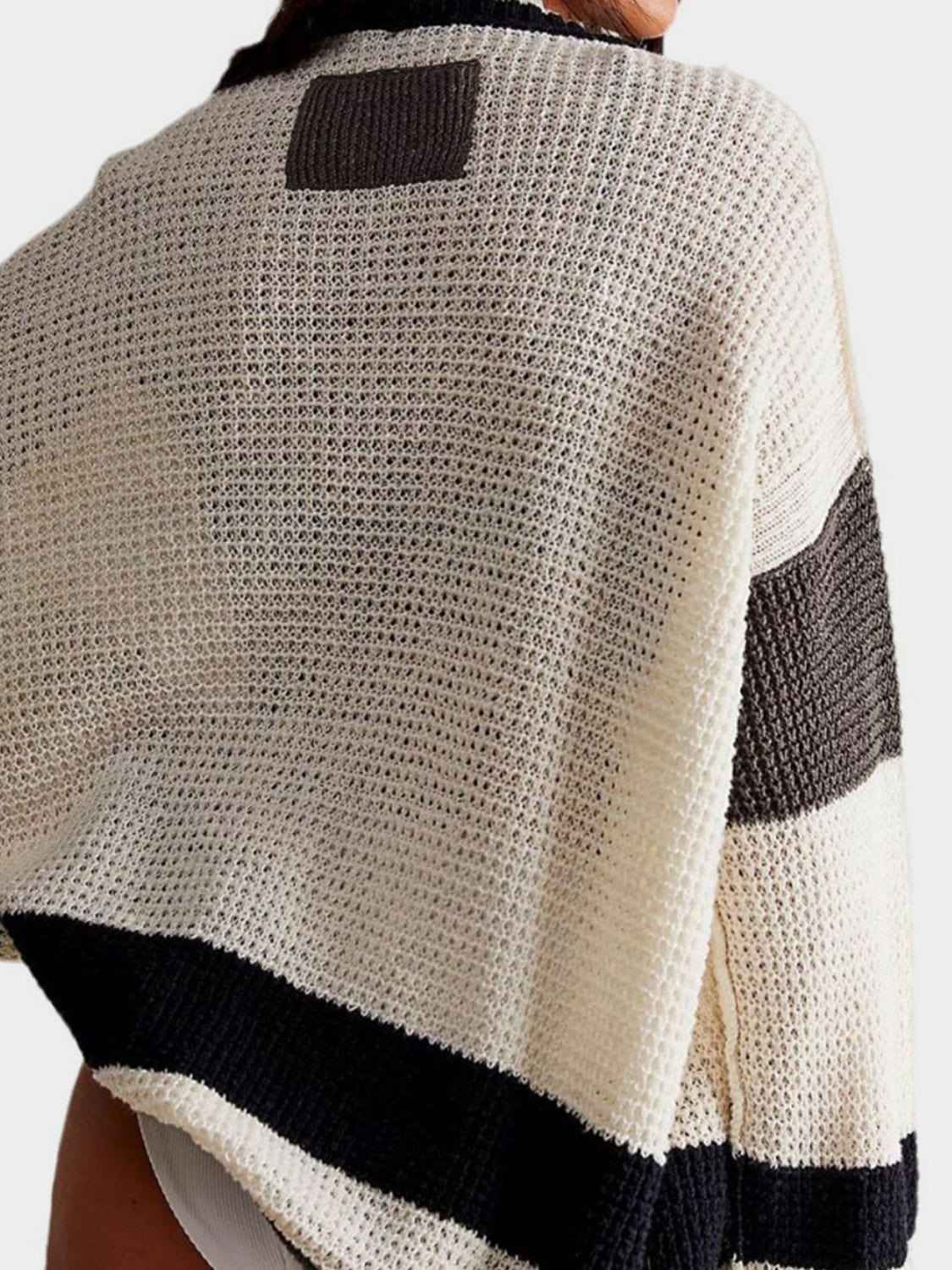 Pocketed Contrast V-Neck Long Sleeve Cardigan - Trendsi