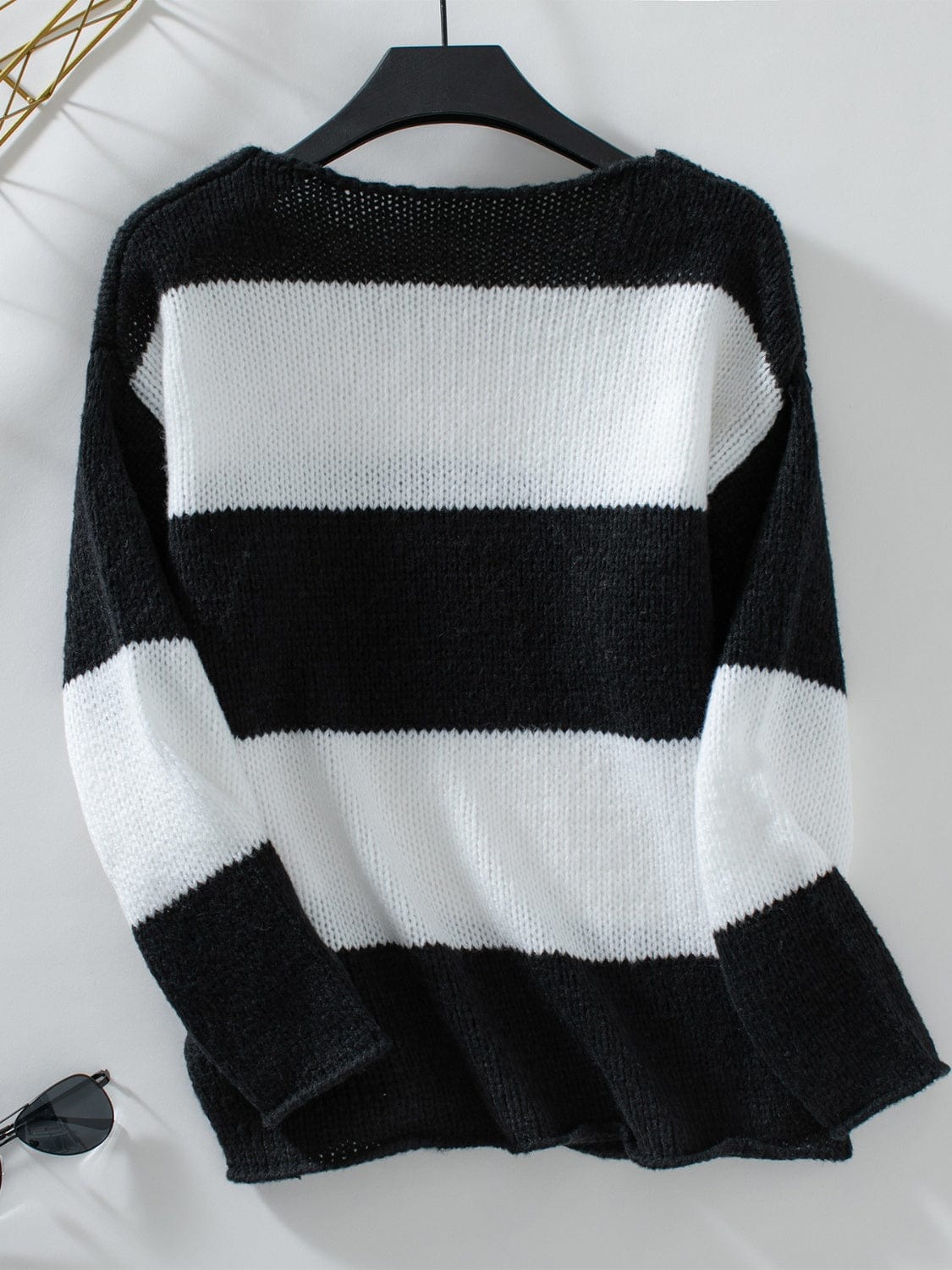 Color Block V-Neck Long Sleeve Sweater - Trendsi