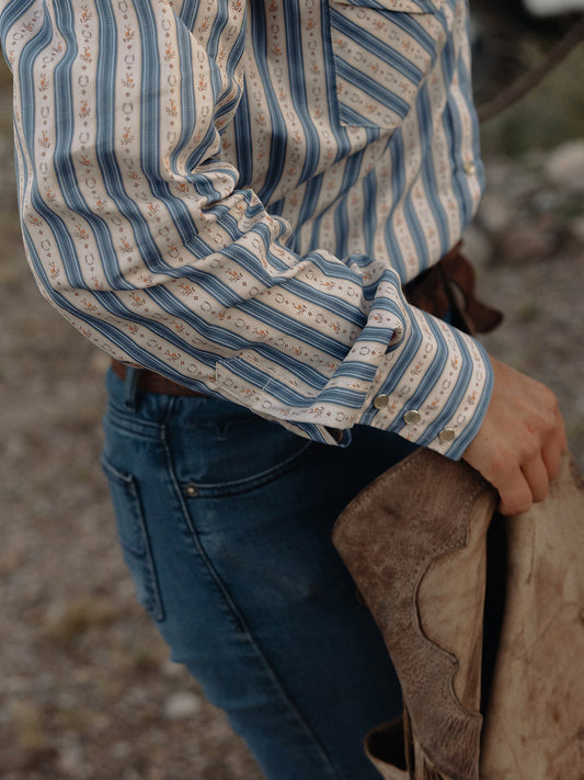 Women's Cowboygirl Horseshoe Cowboy Blue Stripe Print Granddaddy Snap Shirt