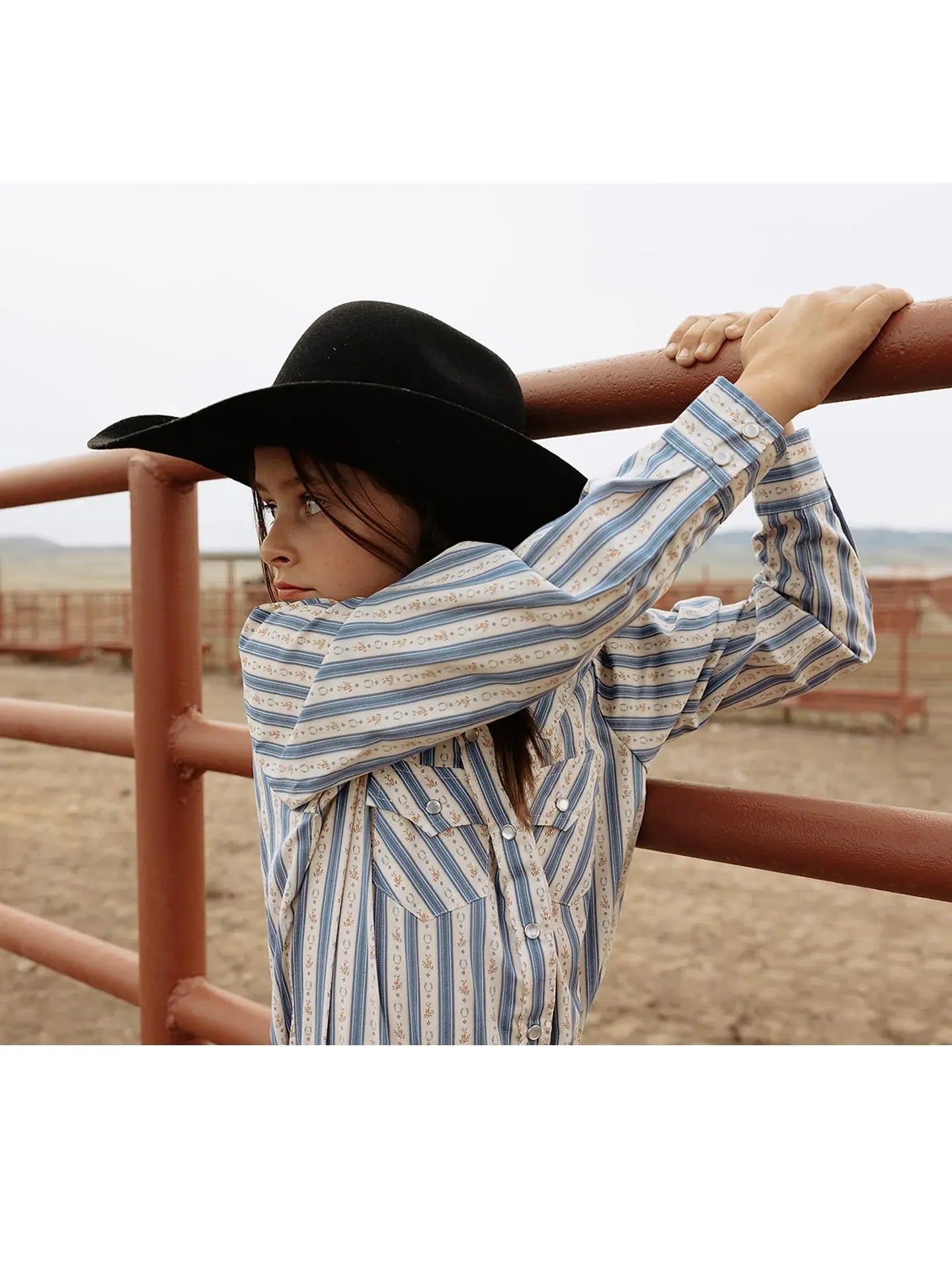Girl's Cowboygirl Blue Horseshoe Stripe Print Granddaddy Western Snap Shirt - Ely Cattleman - Flyclothing LLC