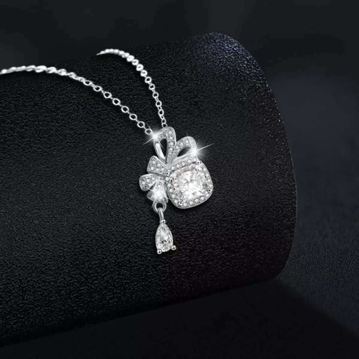 1.5 Carat Moissanite 925 Sterling Silver Bowknot Pendant Necklace - Trendsi - Flyclothing LLC