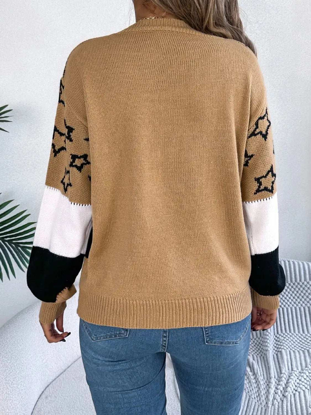 Star Contrast Round Neck Sweater - Trendsi - Flyclothing LLC