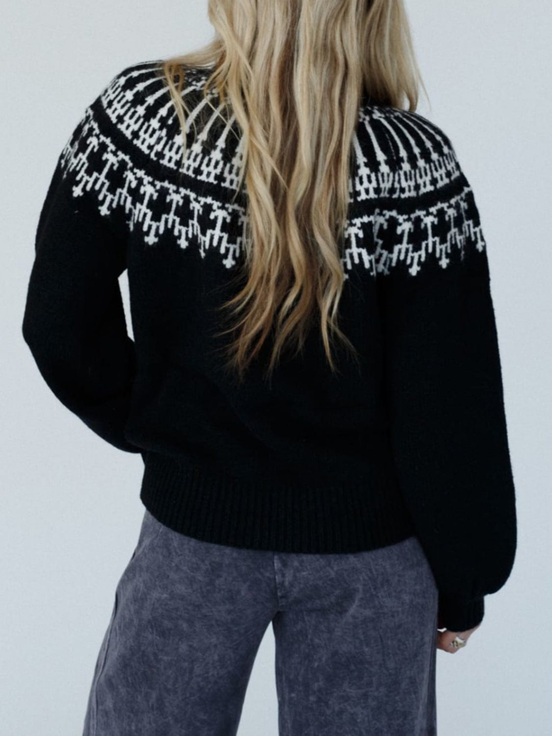 Contrast Turtleneck Long Sleeve Sweater - Trendsi