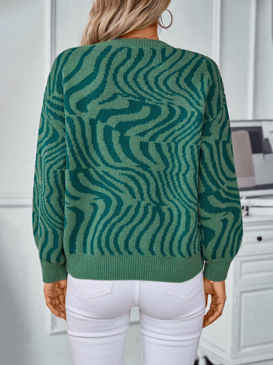Geometric Round Neck Long Sleeve Sweater - Trendsi