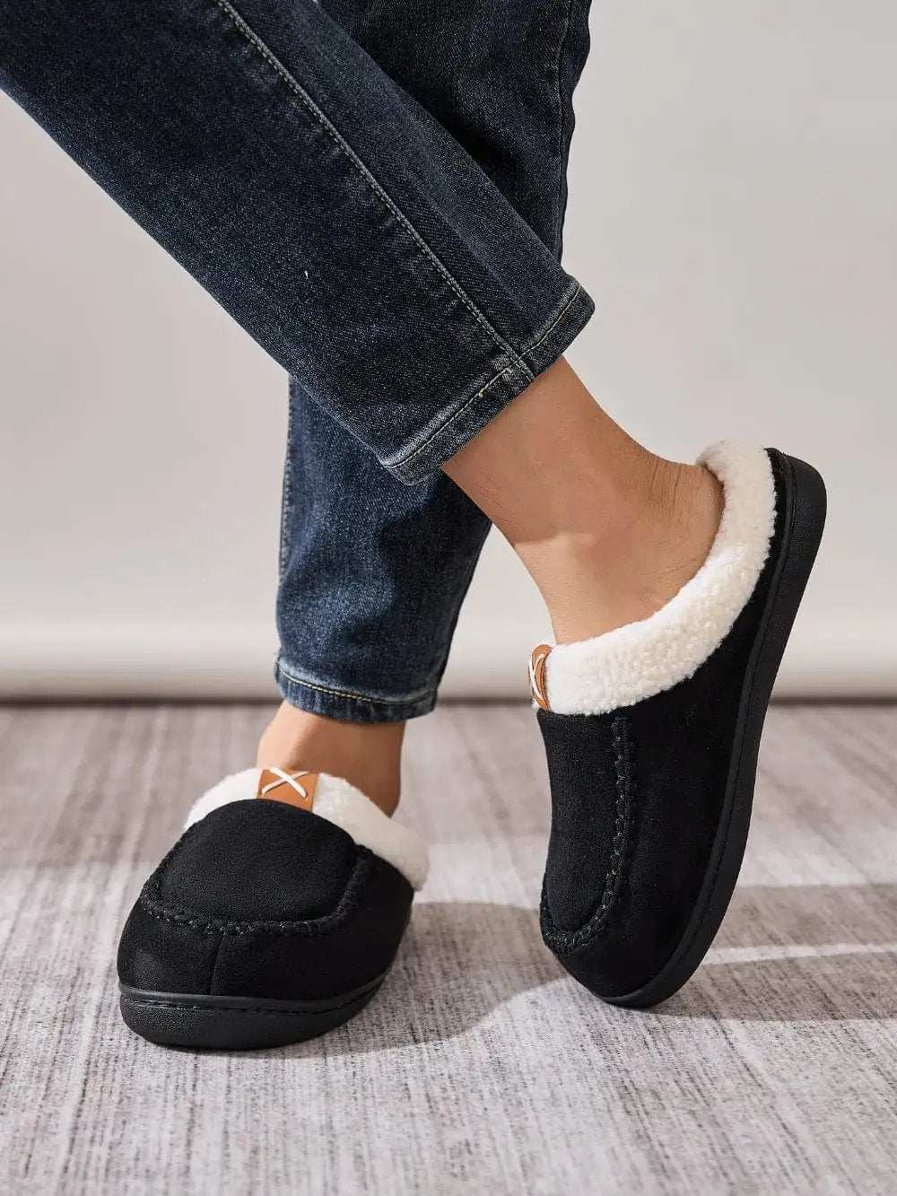 Contrast Round Toe Flat Slippers - Trendsi - Flyclothing LLC
