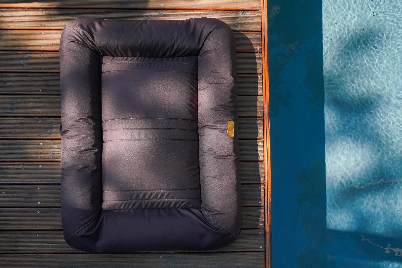 Chester & Lee | Waterproof Lounger Dog Bed Gray - Chester & Lee - Flyclothing LLC