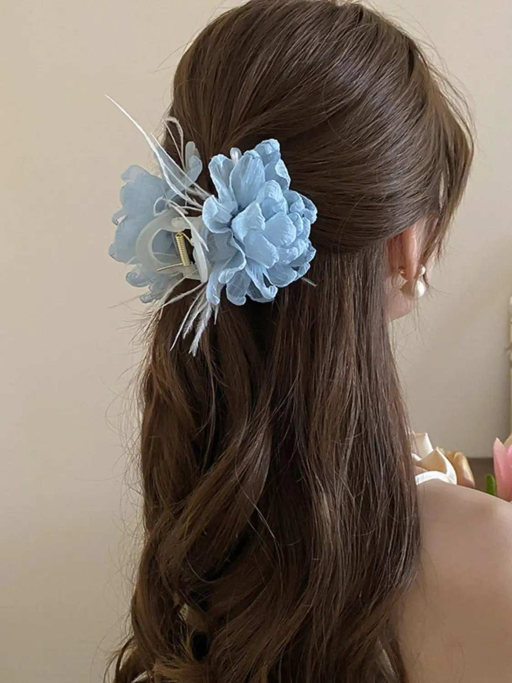 Feather Trim Flower Shape Hair Claw Clip - Trendsi - Flyclothing LLC