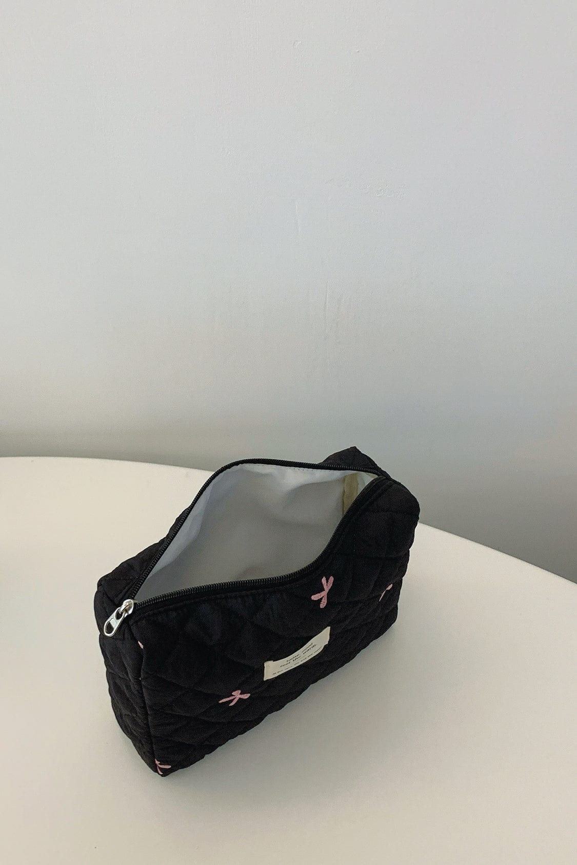 Bow Embroidered Quilted Storage Bag - Trendsi