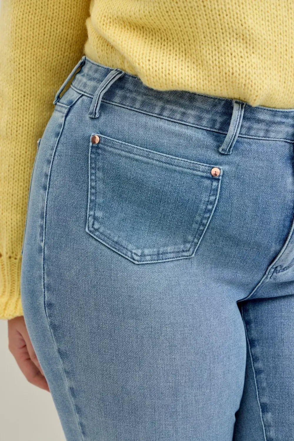 Judy Blue Full Size Mid Rise Bootcut Jeans with Contrast Wash & Front Patch Pockets Plus Size - Trendsi - Flyclothing LLC