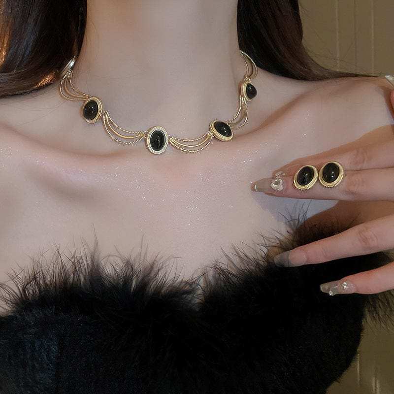 Alloy Oval Gemstone Necklace - Trendsi - Flyclothing LLC