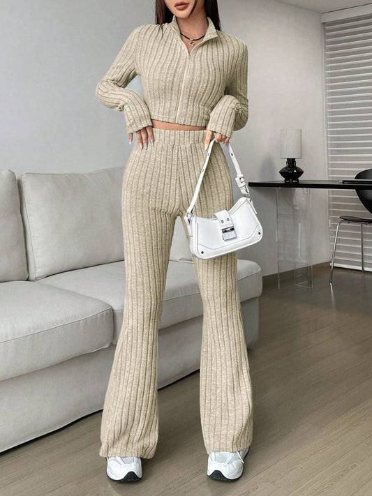 Conjunto de pantalón y camiseta de manga larga con cremallera
