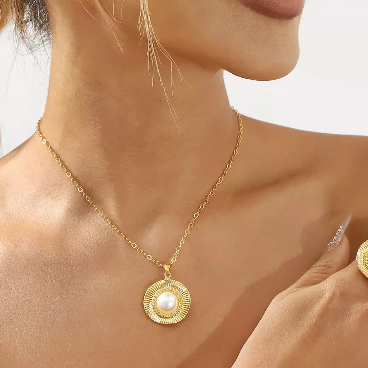Alloy Pearl Pendant Necklace - Trendsi - Flyclothing LLC