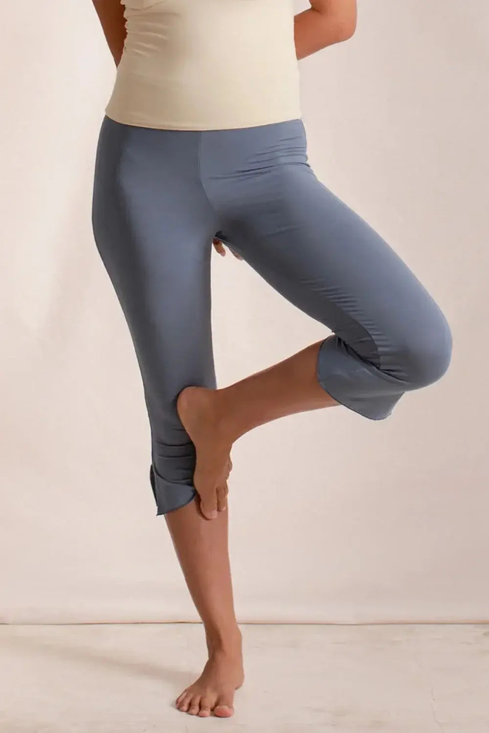 Side Slit Capris Leggings - Trendsi - Flyclothing LLC
