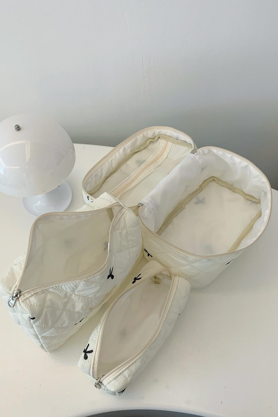 3 Piece Bow Quilted Cloth Storage Bag Set - Trendsi