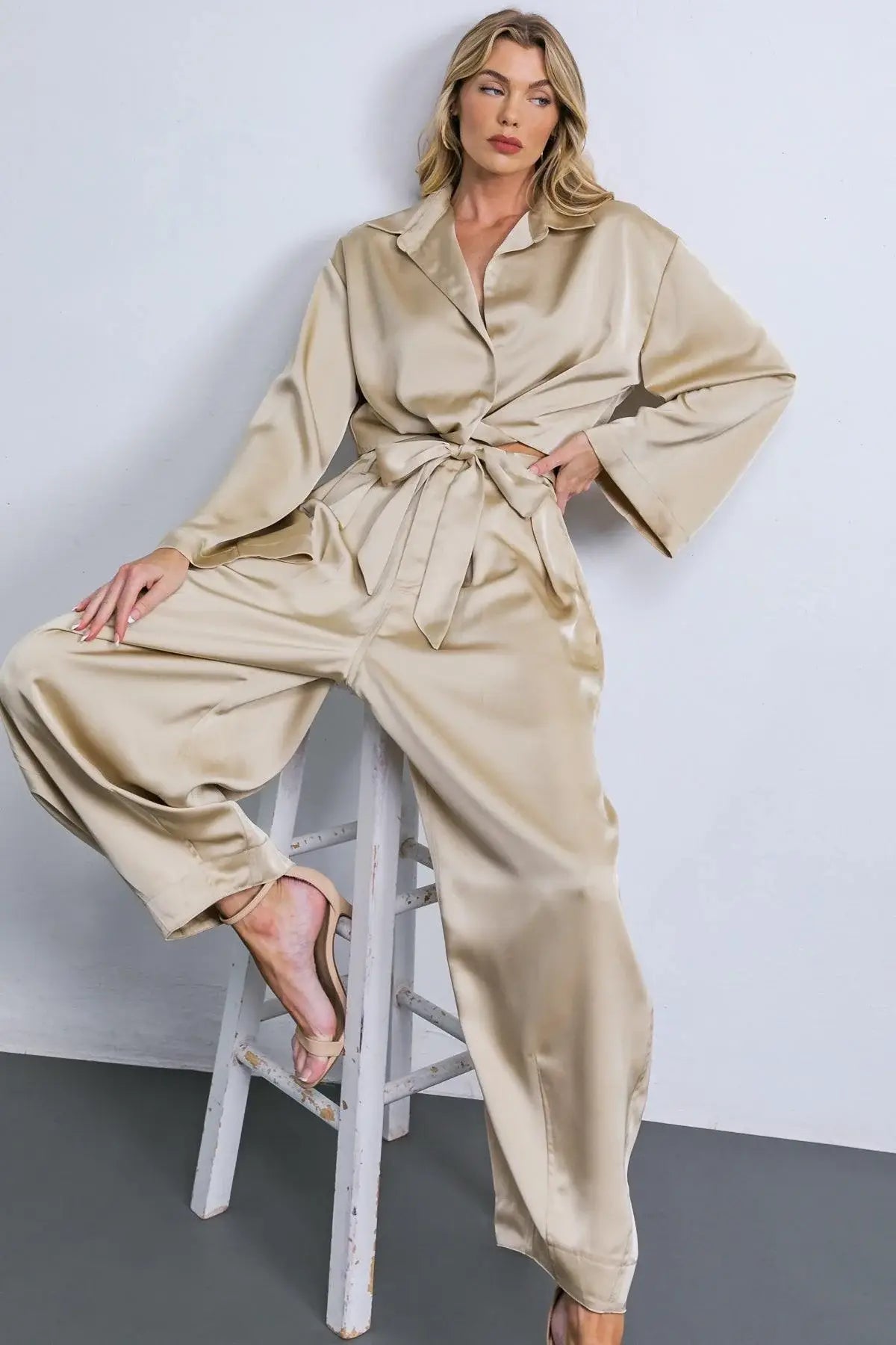 POWERFUL CHARM WOVEN SATIN TOP - Flying Tomato - Flyclothing LLC