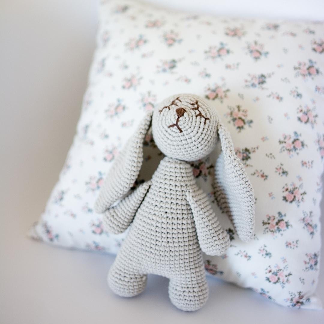 Ginger the sleepy bunny - bebemoss.com - Flyclothing LLC