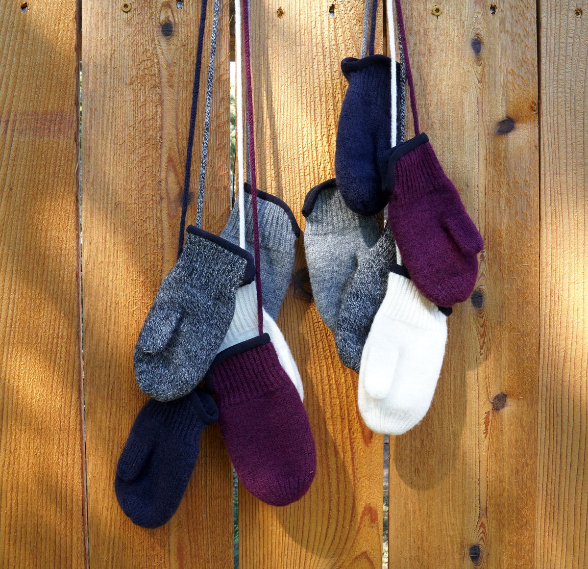 tittimitti® 100% Virgin Wool Baby, Toddler & Kids’ Mittens with Thumb & String - tittimitti - Flyclothing LLC