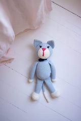 Oliver the cat - bebemoss.com - Flyclothing LLC