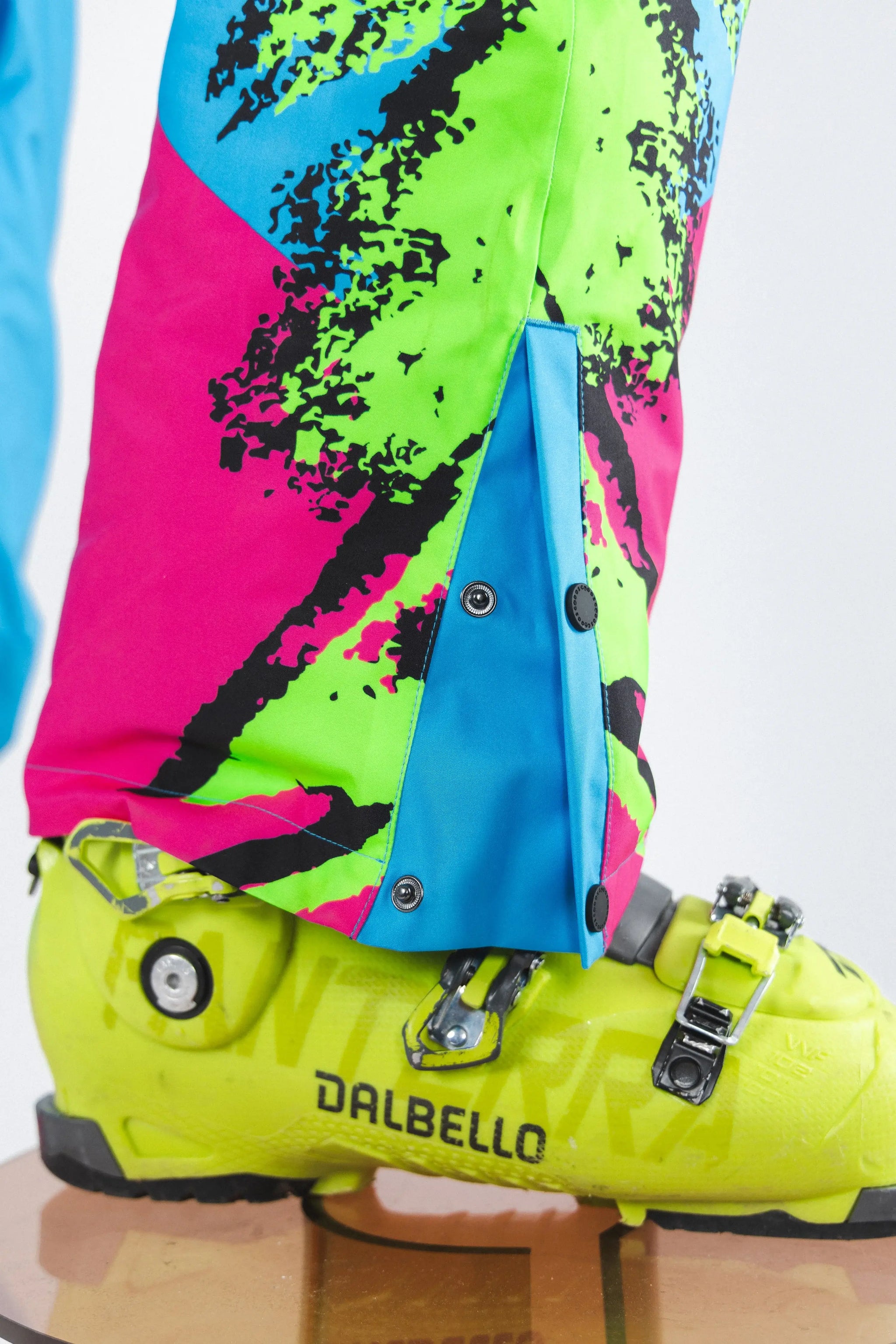 The Park Rat | Men's Neon Spray Design Retro One Piece Ski Suit - Shinesty - Flyclothing LLC