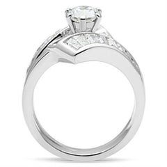 SS025 - Silver 925 Sterling Silver Ring with AAA Grade CZ  in Clear