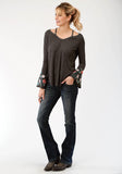 Roper Womens Heather Gray With Floral Embroidery Long Sleeve Knit Top - Roper