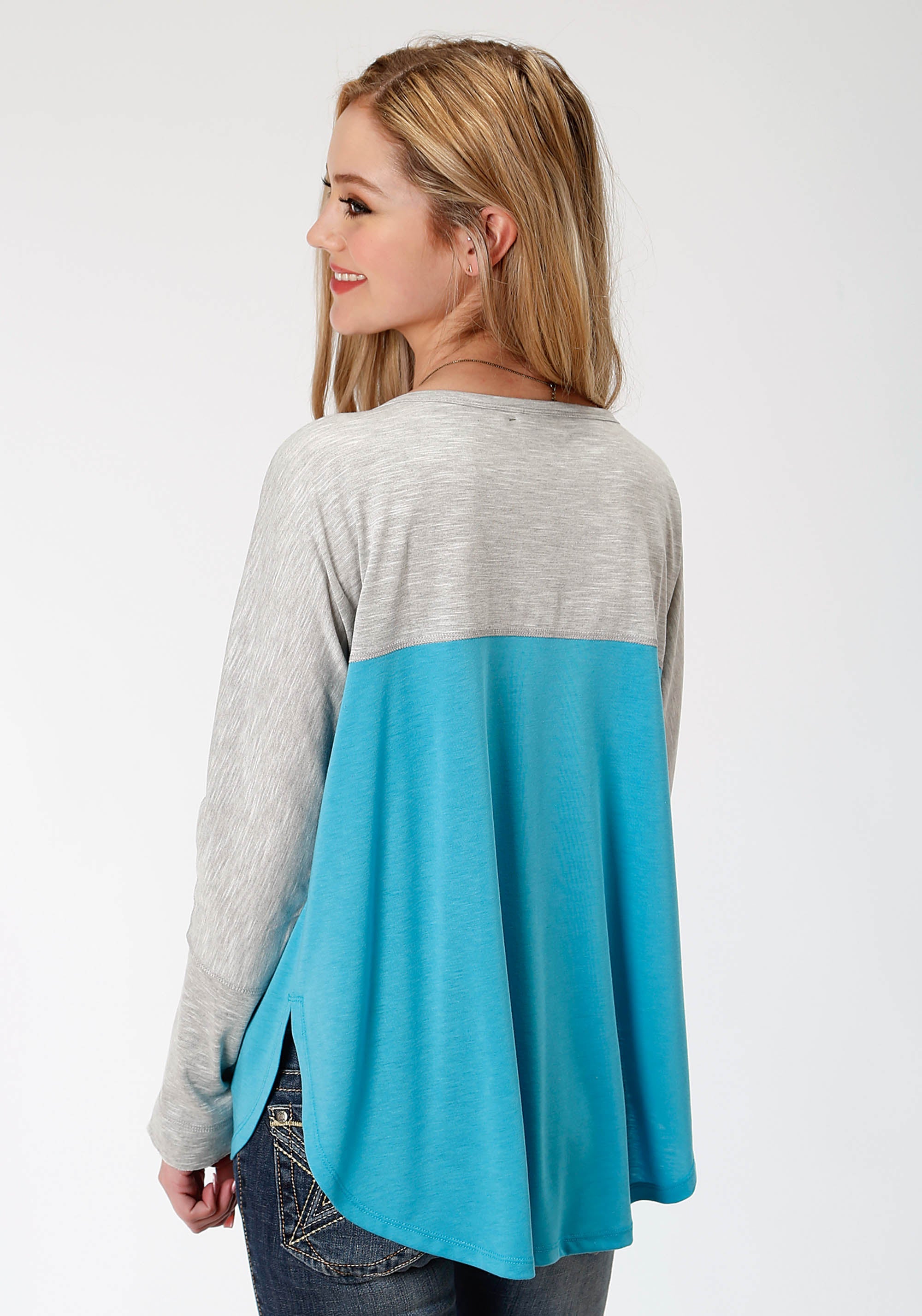 Roper Womens Grey And Blue Long Sleeve Knit Top