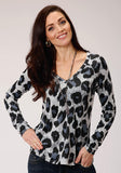 Roper Womens Gray Black And White Leopard Print Long Sleeve Knit Top - Roper