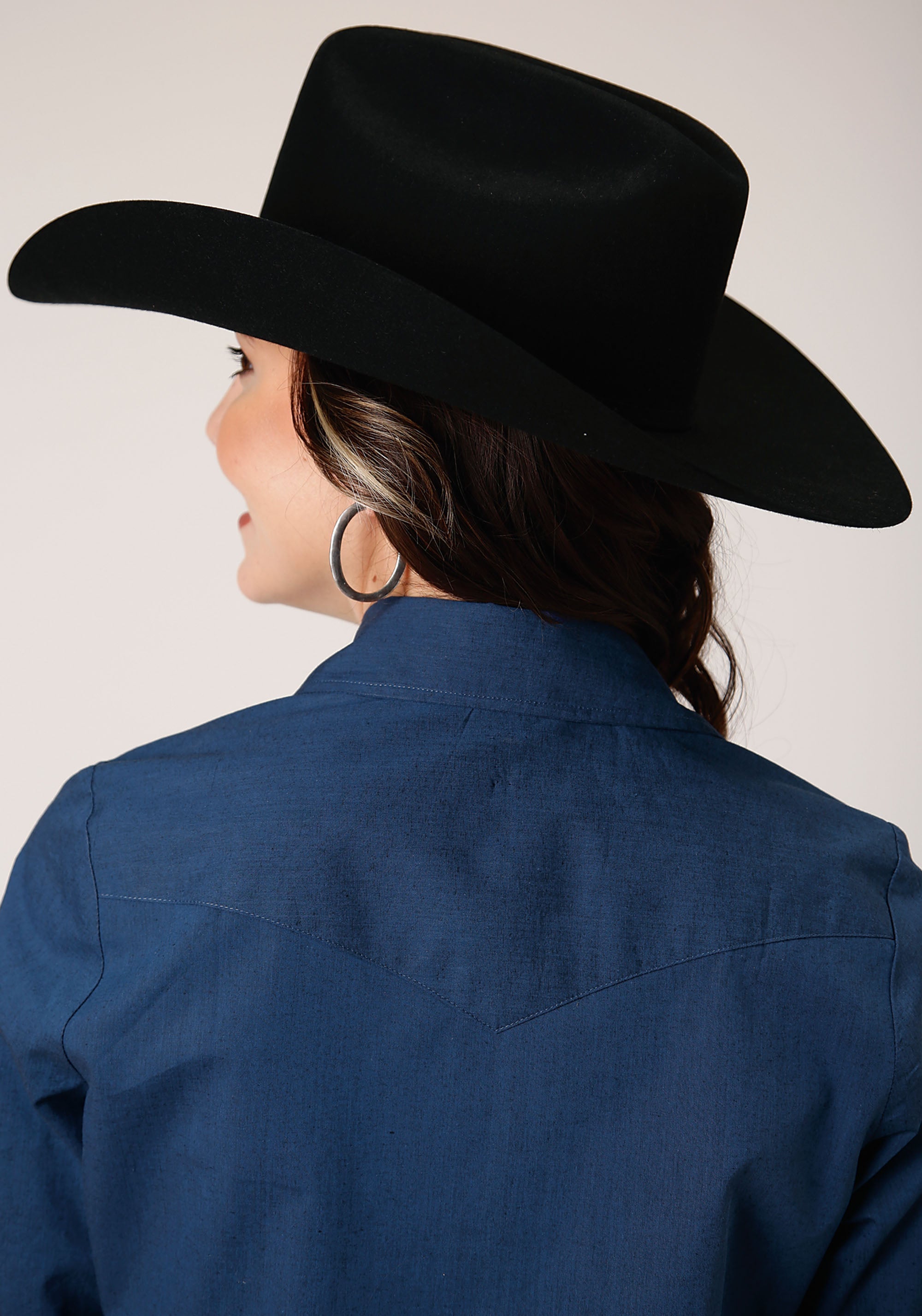 Roper Womens Long Sleeve Snap Black Fill Solid Blue Western Shirt