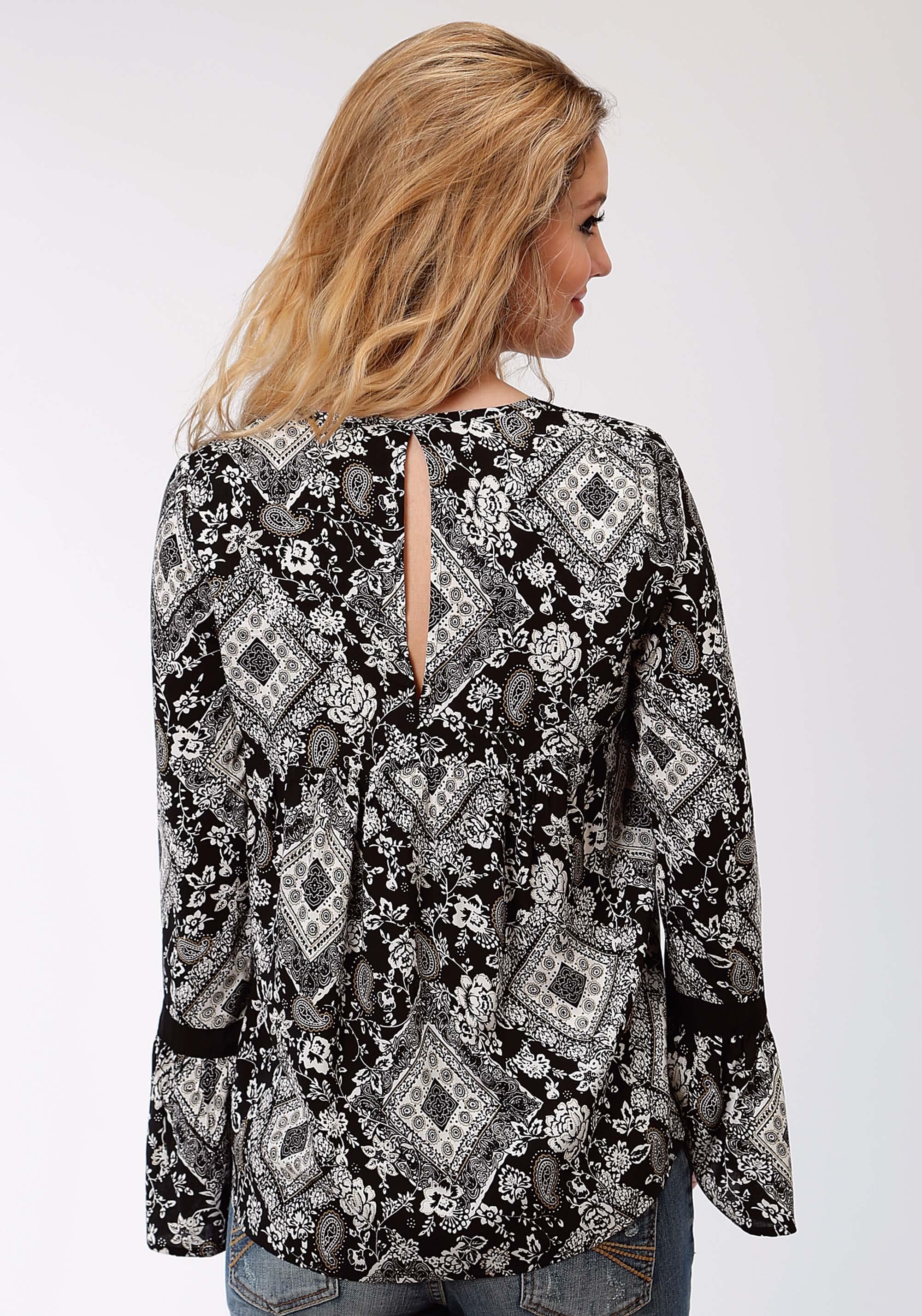 Roper Womens Black And White Diamond Floral Print Long Sleeve Western Shirt - Roper