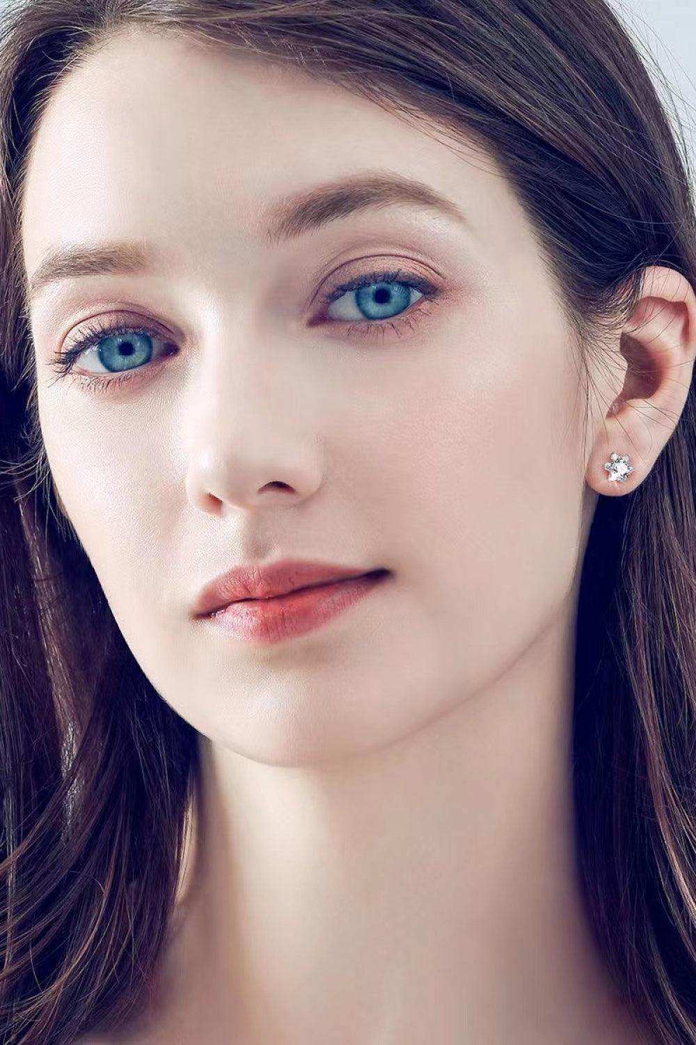 2 Carat Moissanite Floral Stud Earrings - Trendsi