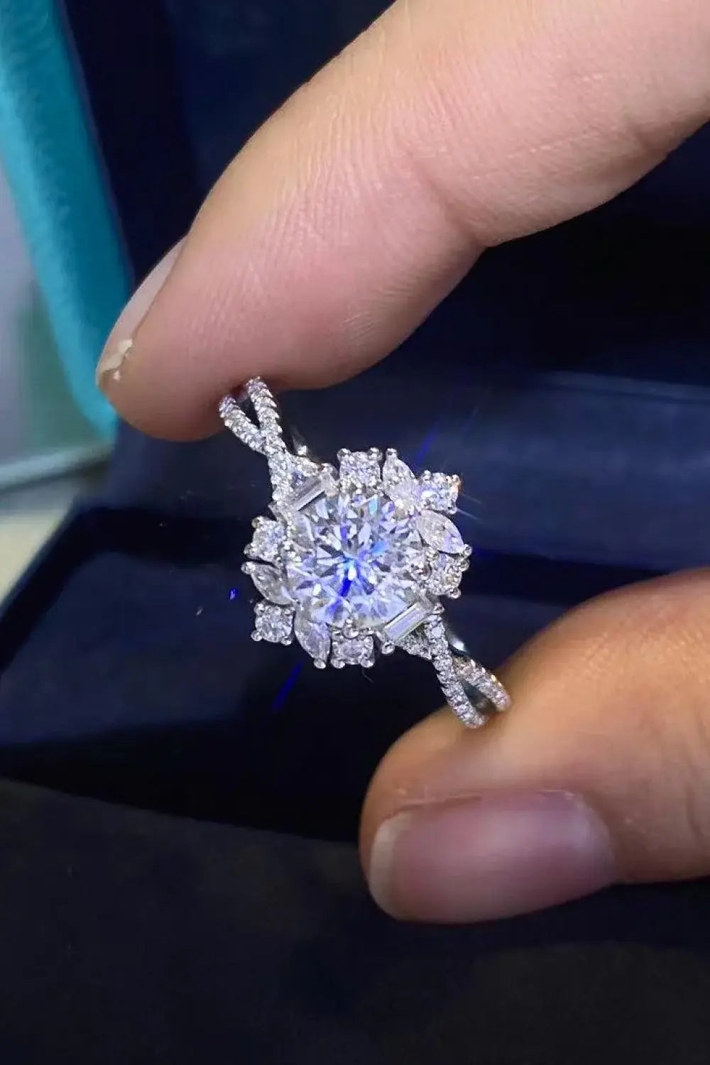 Floral 2 Carat Moissanite Crisscross Ring - Trendsi - Flyclothing LLC
