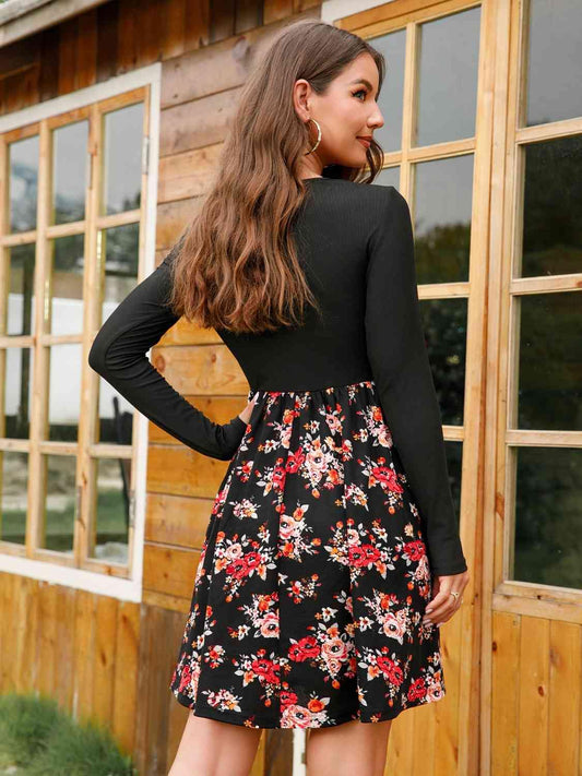 Floral Buttoned Long Sleeve Dress - Trendsi