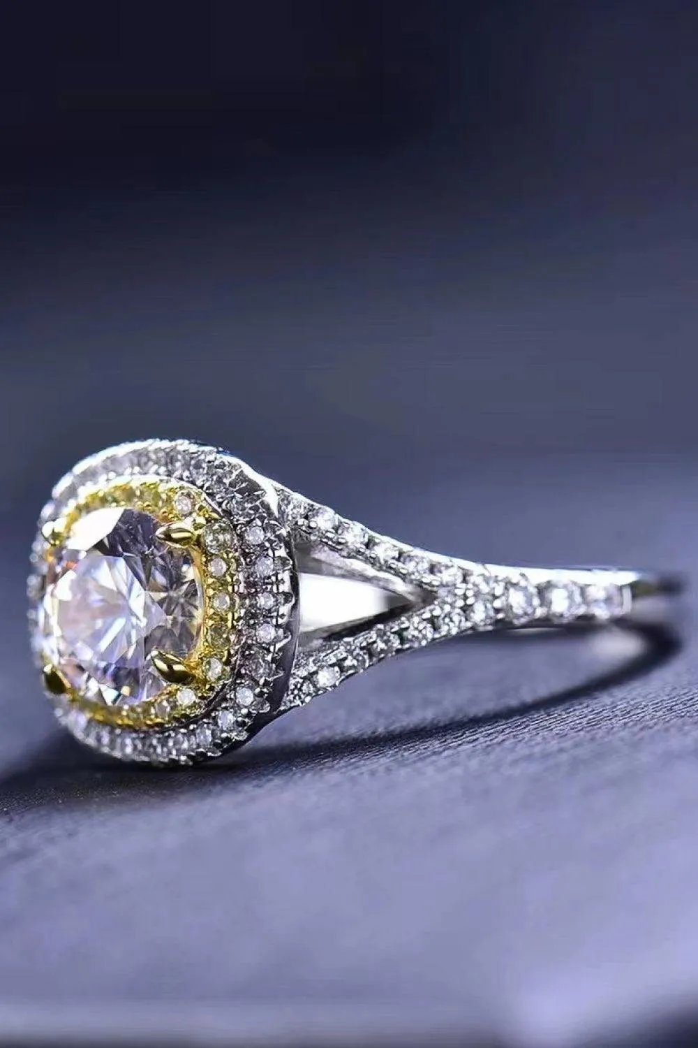 Two-Tone Moissanite Ring - Trendsi