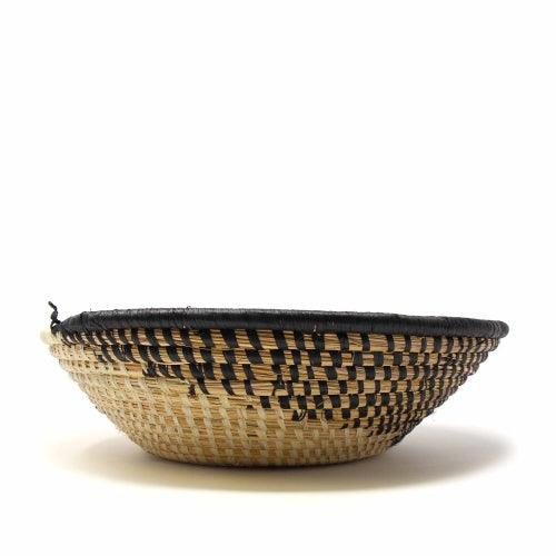 Woven Sisal Fruit Basket, Spiral Pattern in Natural/Black - Flyclothing LLC