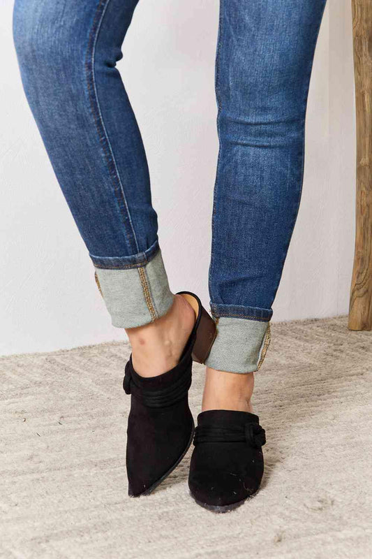 East Lion Corp Pointed-Toe Braided Trim Mules - Trendsi