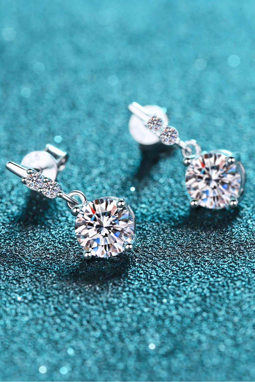 1 Carat Moissanite Drop Earrings - Trendsi