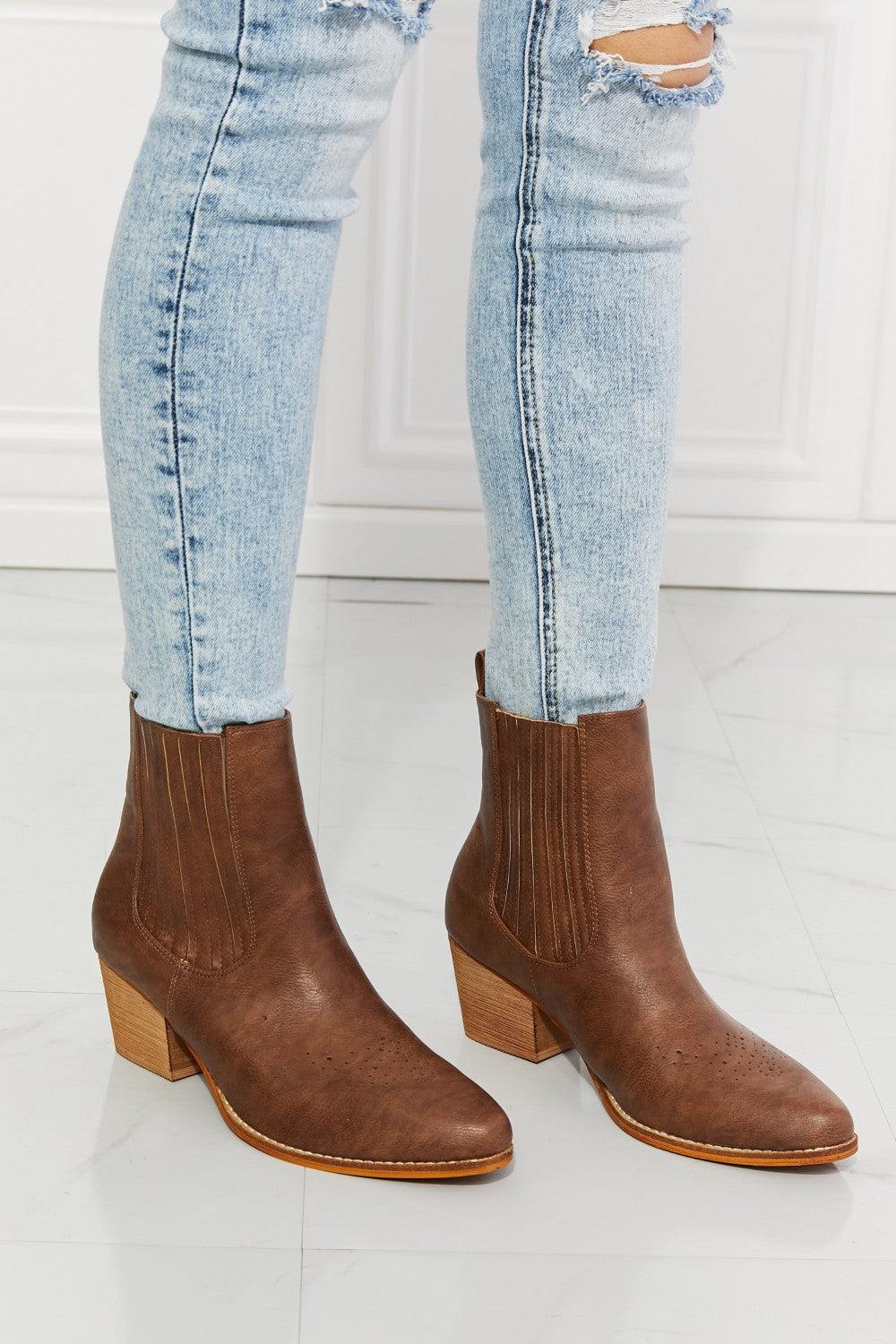 MMShoes Love the Journey Stacked Heel Chelsea Boot in Chestnut - Trendsi