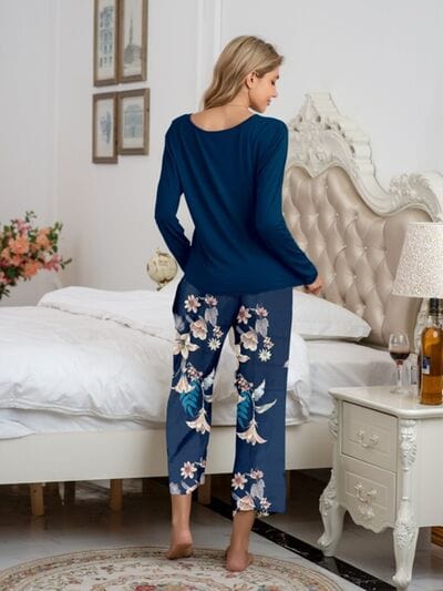 Round Neck Top and Printed Pants Lounge Set - Trendsi