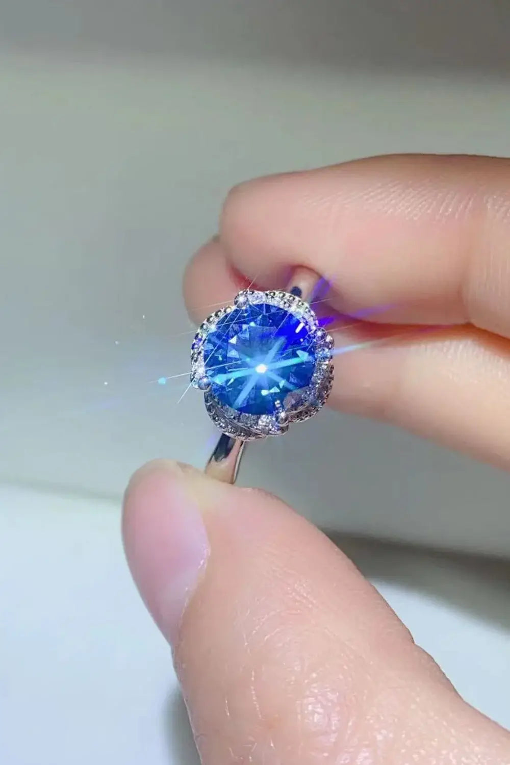 2 Carat Moissanite Contrast 925 Sterling Silver Ring - Trendsi - Flyclothing LLC