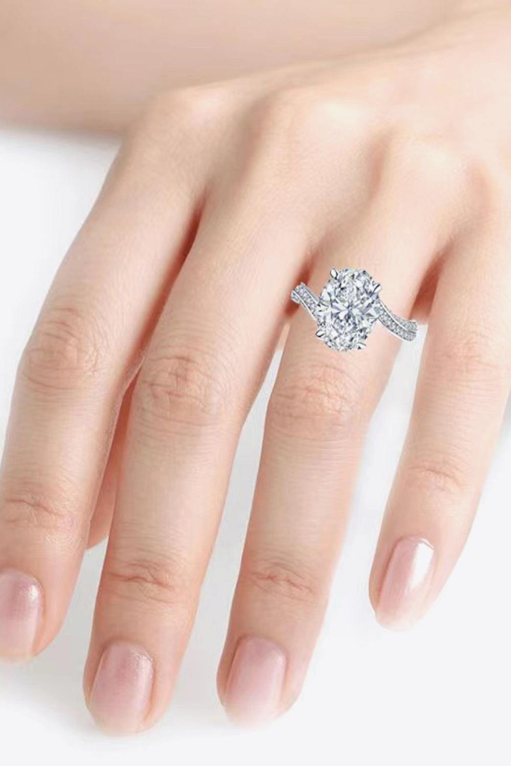 3 Carat Moissanite Side Stone Ring - Trendsi