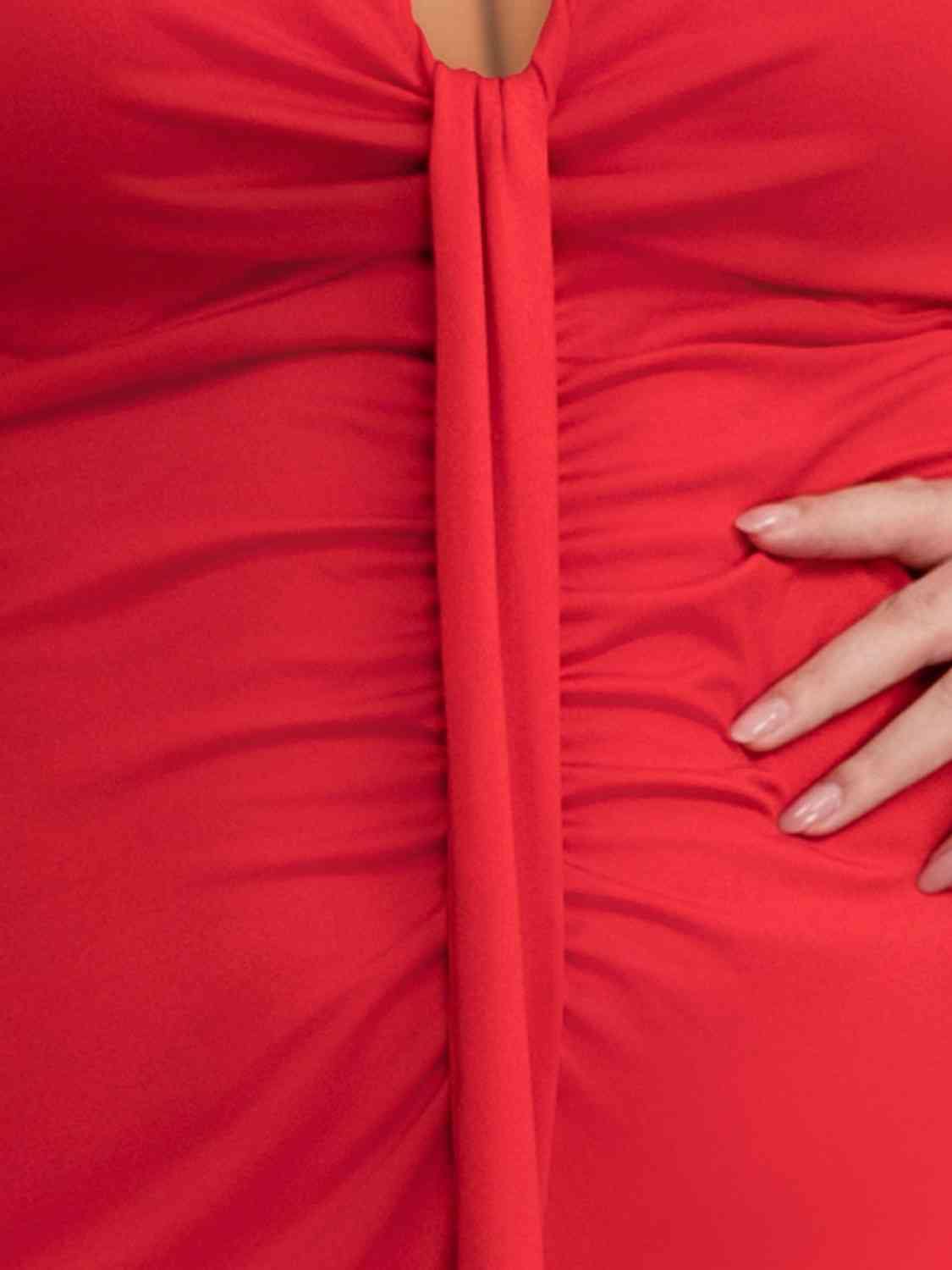 Plus Size Plunge Ruched Slit Dress - Trendsi