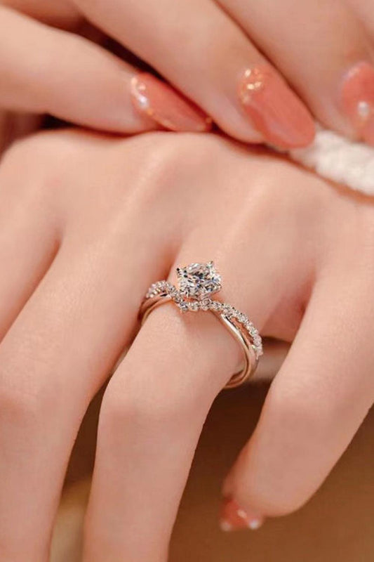 Bold Beauty 1 Carat Moissanite Heart-Shaped Ring - Trendsi