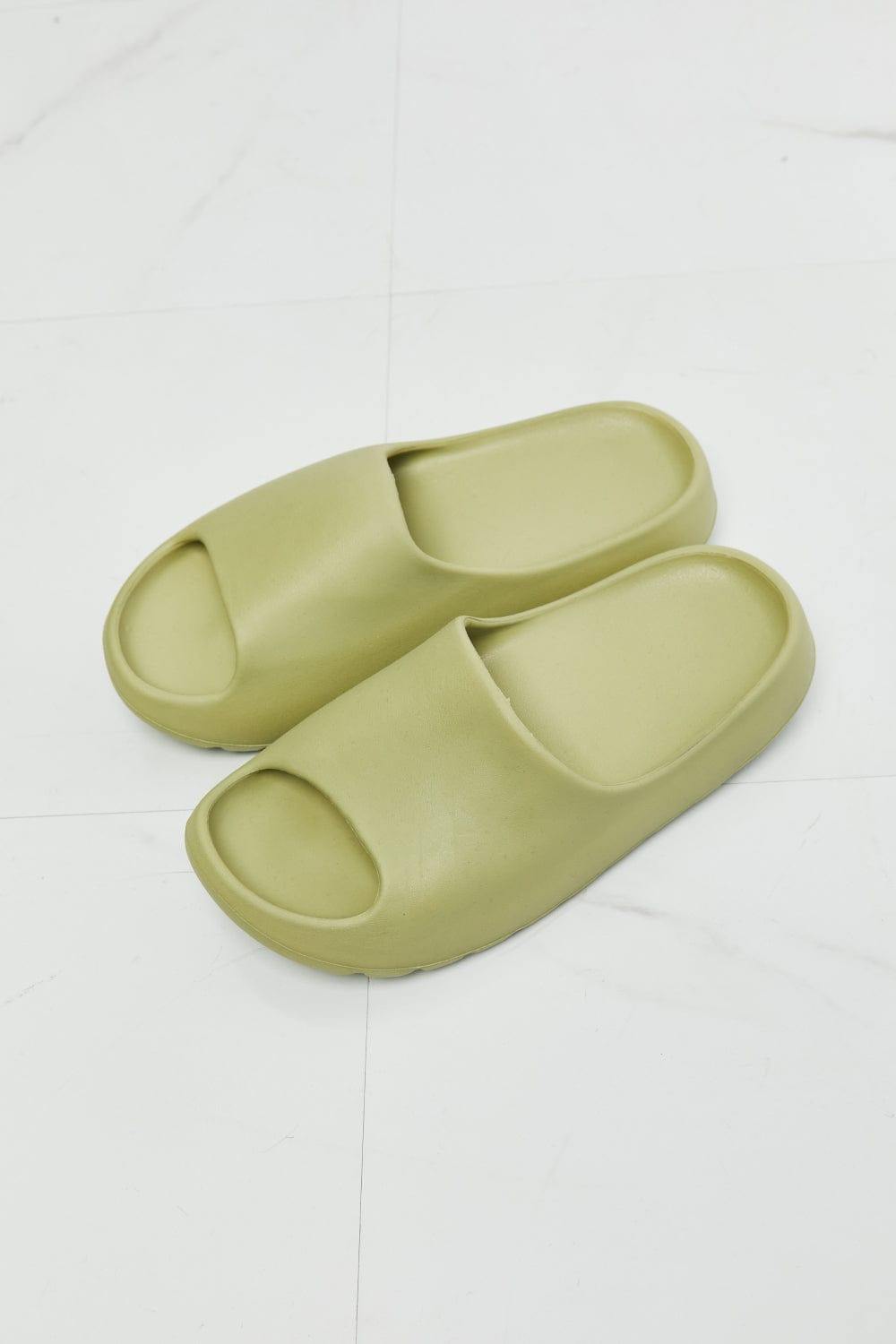 NOOK JOI In My Comfort Zone Slides in Green - Trendsi