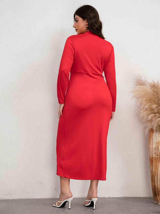 Plus Size Plunge Ruched Slit Dress - Trendsi
