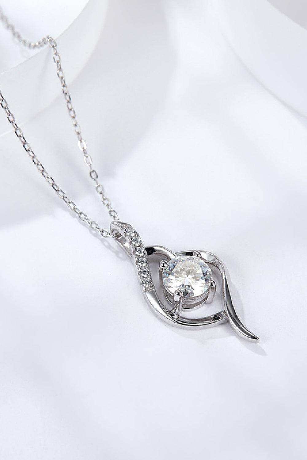 Platinum-Plated 1 Carat Moissanite Pendant Necklace - Trendsi - Flyclothing LLC