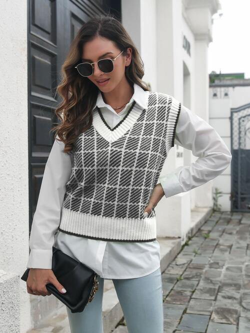 Plaid V-Neck Sweater Vest - Trendsi